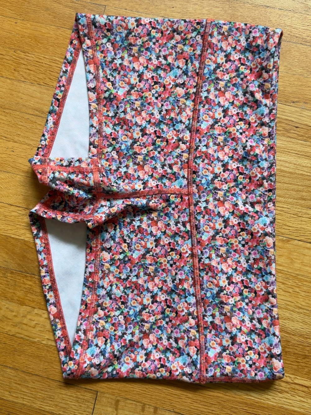 Lululemon Athletica Floral Boogie / Short-Style Yoga Shorts | Y2K Pilates